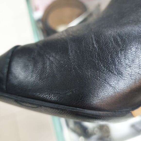 Chanel Leather Over-the-knee Heeled Boots Sz.38 - Picture 15 of 16